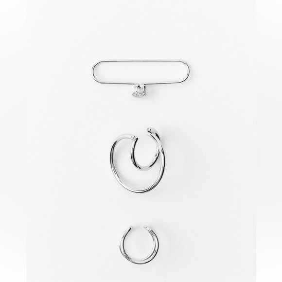 Zara Jewelry - ✨SALE✨ZARA PACK OF EAR CUFFS
✨SALE✨